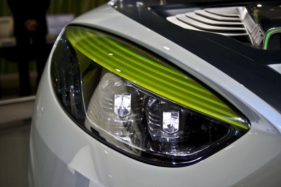  Renault Fluence Z.E. Concept 2009 года  (фото 68 из 103)